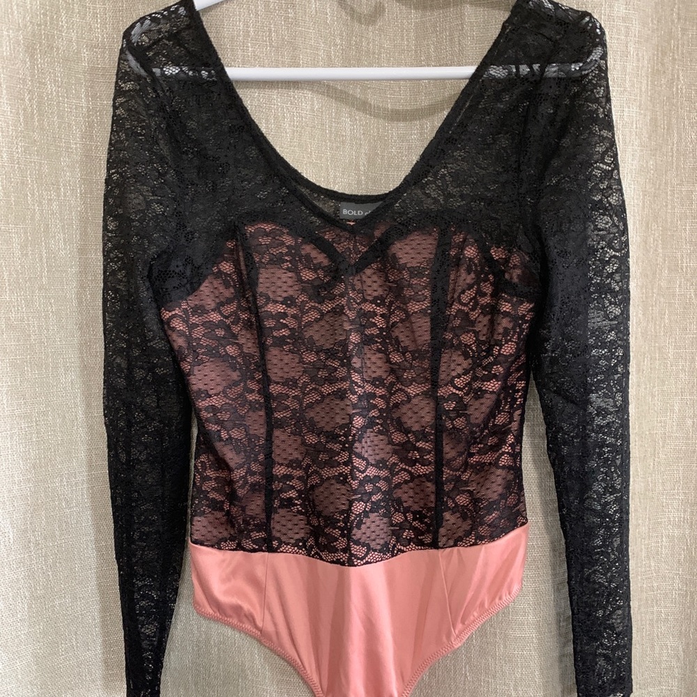 Bold Elements peach/Black women’s bodysuit